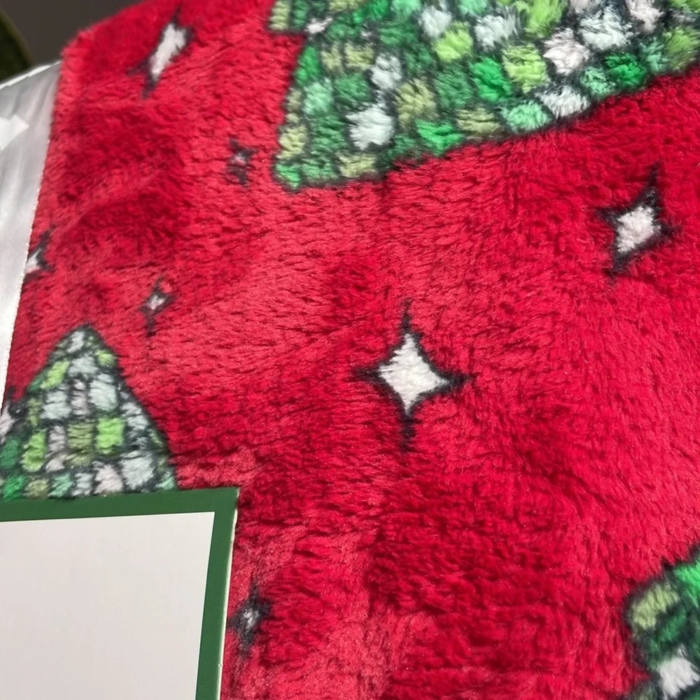 🌲🪩Disco Tree Soft& Plush Holiday Blanket 🌲🪩 NWT!